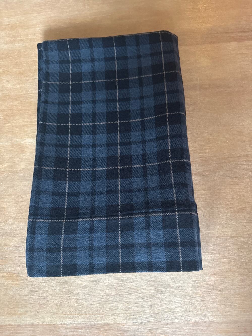 Cuddle Duds Plaid Flannel 100% Cotton Standard Pillowcase set Cozy black Grey